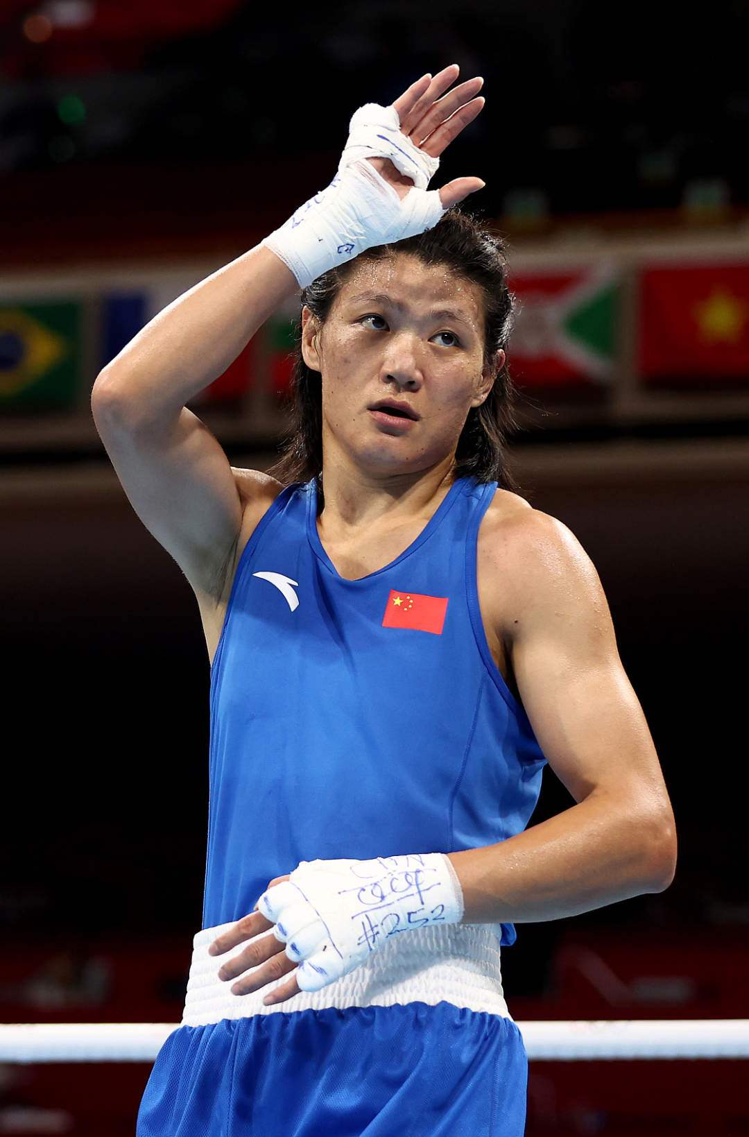 谷红夺得奥运会拳击女子沉量级（64-69公斤级）银牌