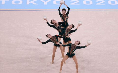 祝贺！中国姑娘获得奥运会艺术体操团体全能第四名