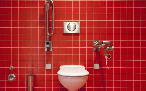 水费莫名太高原因找到了！英国家庭每天厕所漏水高达28亿升