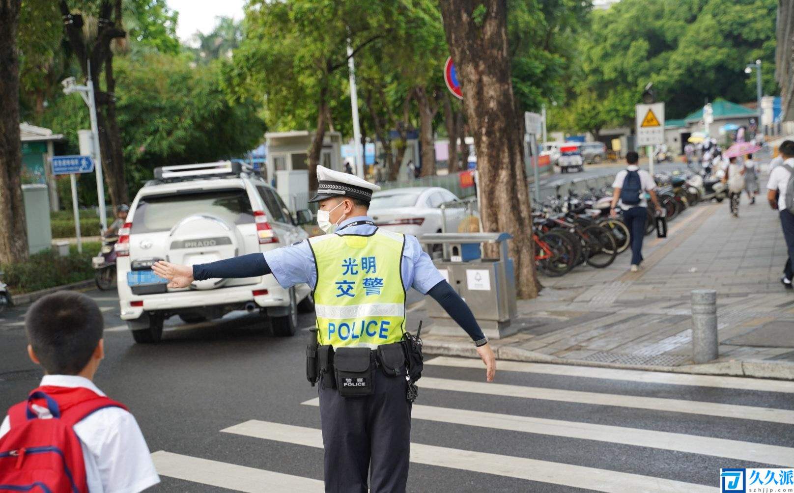 深圳交警：开学首日早高峰学校周边交通警情同比去年下降31%