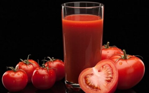 西红柿和什么一起榨汁好 西红柿可以和什么一起榨汁