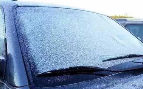 车窗结冰怎么快速去除按哪个键 车窗结冰了怎么快速化冰
