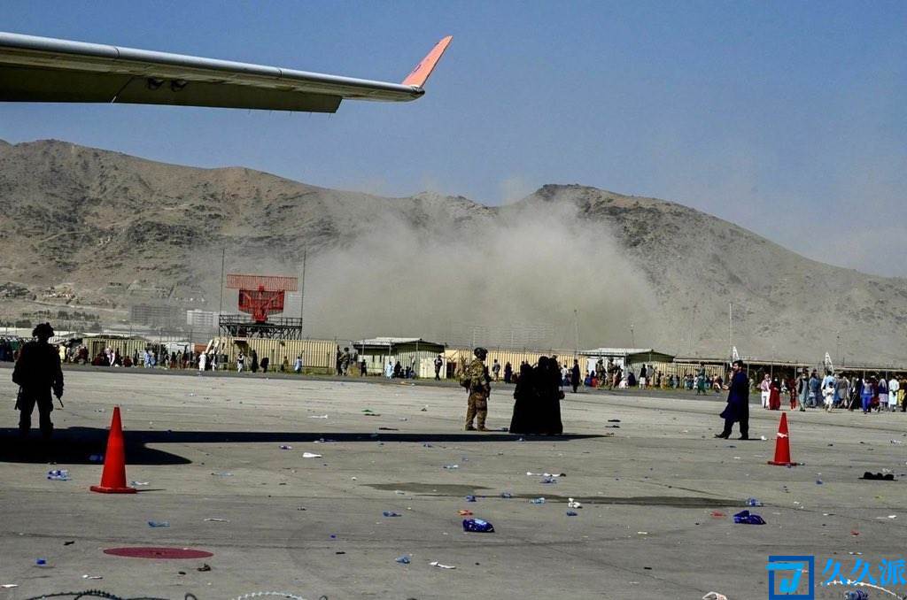 喀布尔机场爆炸拜登:或向阿增兵(美国要帮阿富汗打塔利班？)