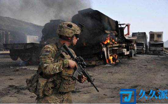 喀布尔机场爆炸拜登:或向阿增兵(美国要帮阿富汗打塔利班？)