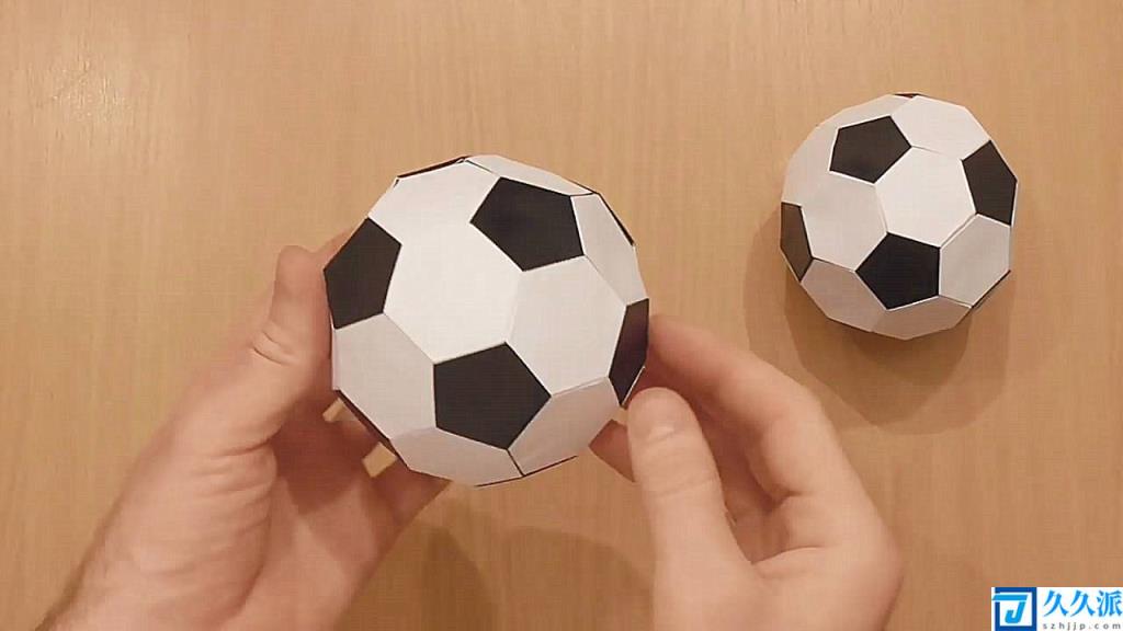 如何用纸做一个圆球(最简单的手工制作足球步骤)