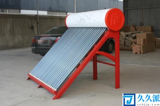 交房自带的太阳能热水器(开发商送的壁挂太阳能有用吗)