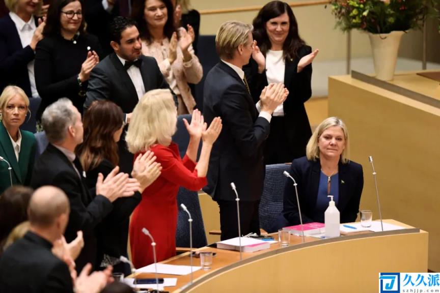 当选、辞职、再当选：瑞典首位女首相背后的政治版图变迁(瑞典女首相)