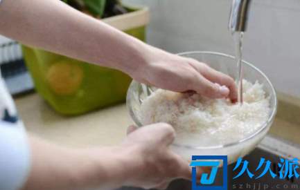 淘米水发酵是什么肥料(发酵的淘米水所有的植物都可以浇吗)